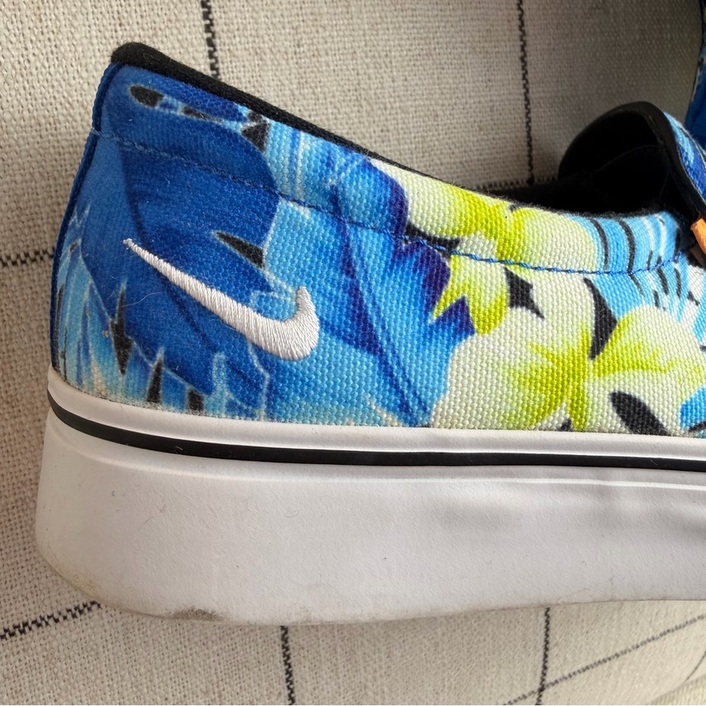 Nike Tropical Print Slip On Sneakers Womens 6 - Picture 6 of 10